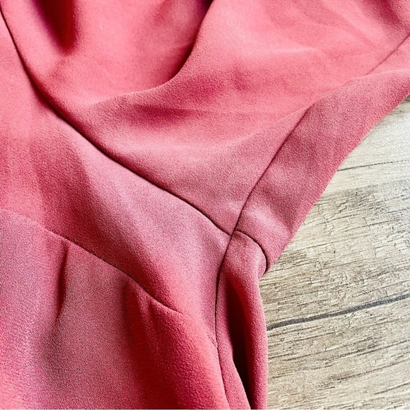 Torrid Harper Roll Tab Sleeve Blouse 1X Muted Red - Picture 6 of 8